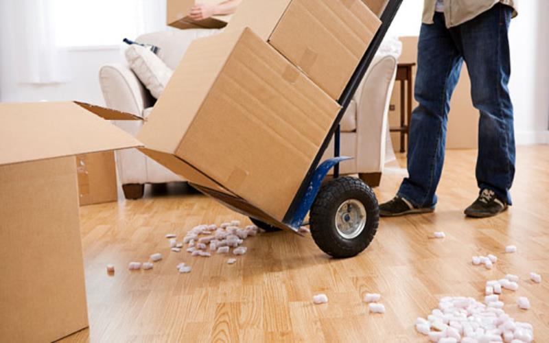 Essential Advices for A Flat Moving Process: Your Eventual Guide