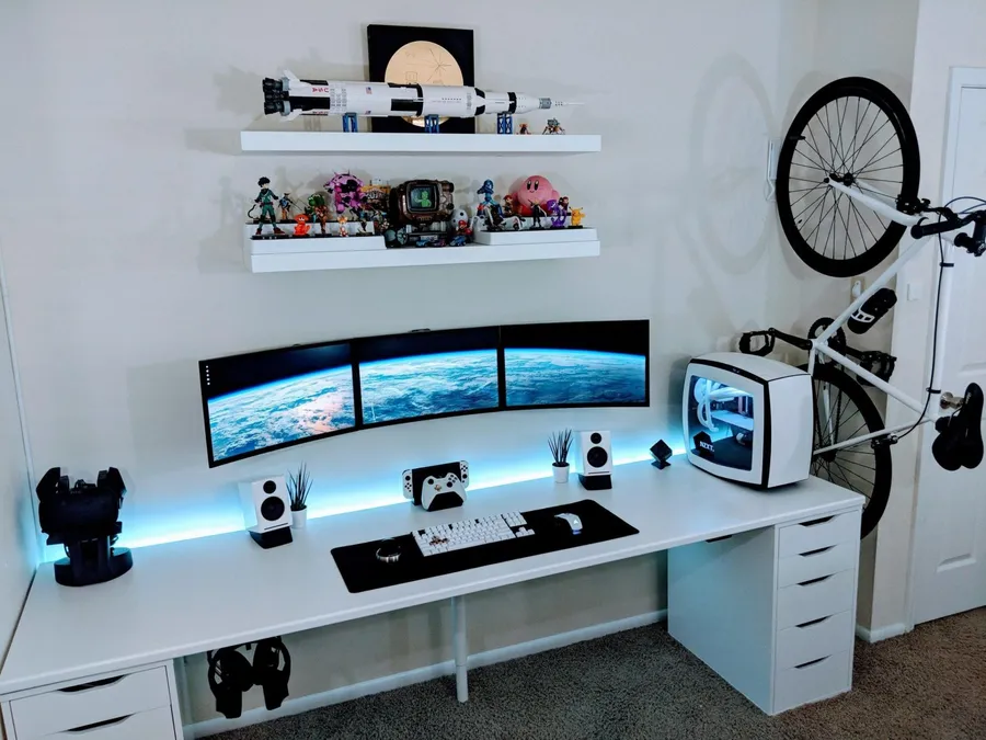 Minimalist Transparent Futuristic Engineering Gaming Setup: Crafting the Ultimate Workspace